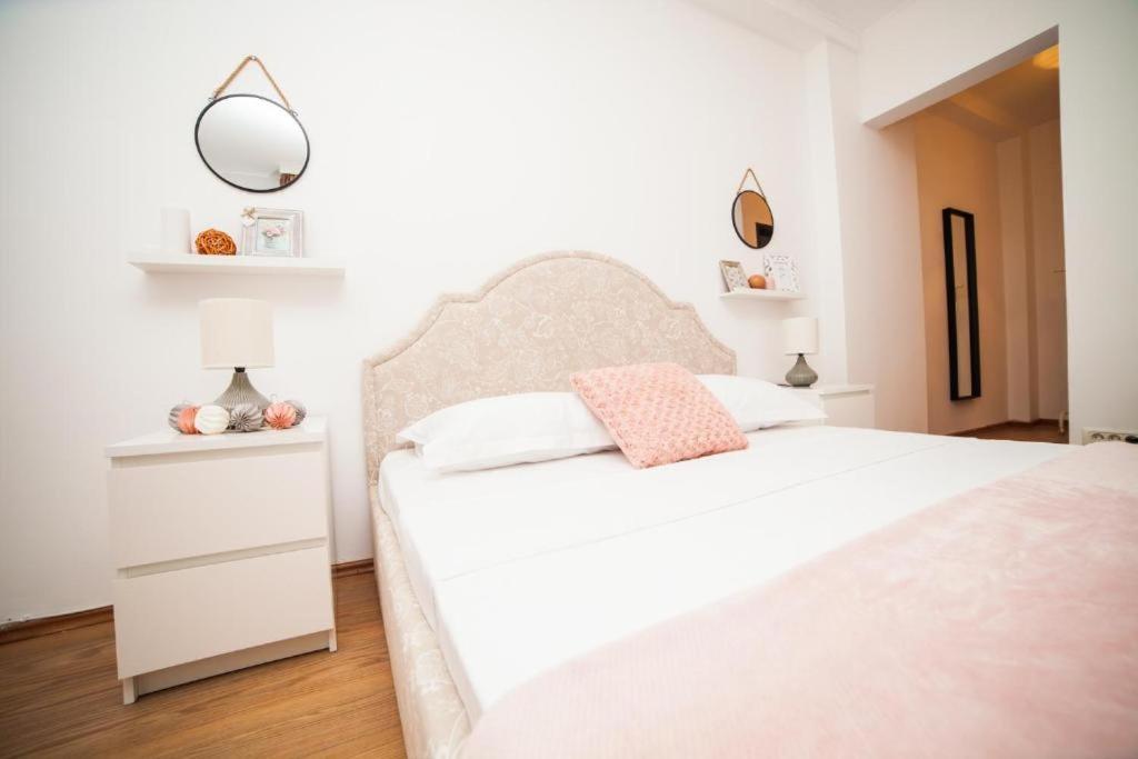 Guesthouse Smart Букурещ Екстериор снимка