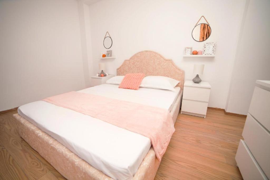 Guesthouse Smart Букурещ Екстериор снимка