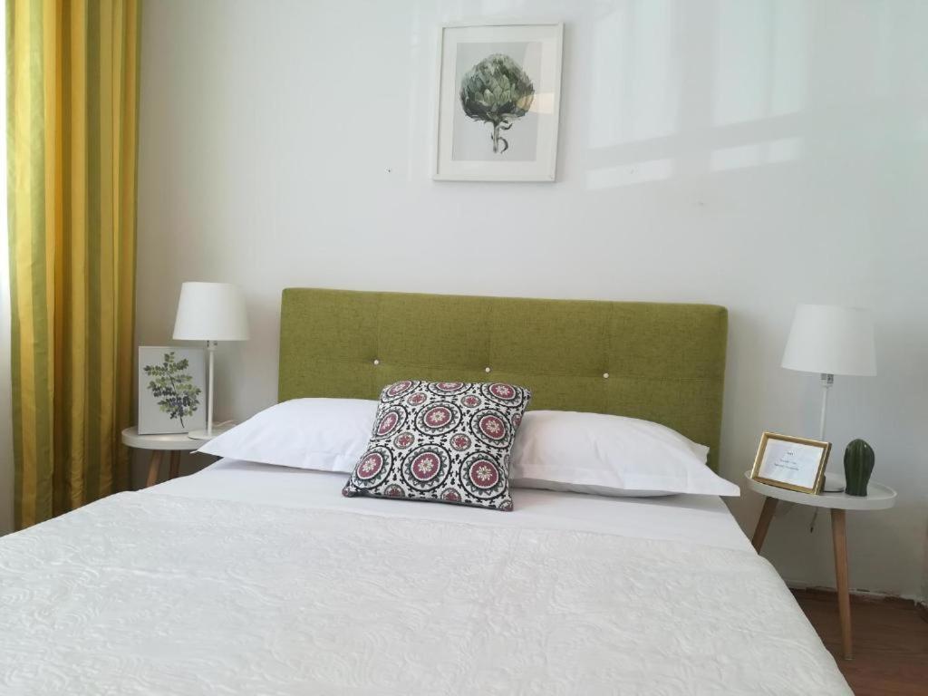 Guesthouse Smart Букурещ Екстериор снимка
