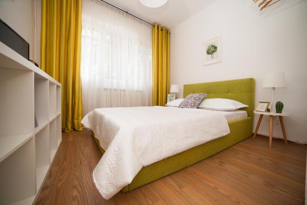 Guesthouse Smart Букурещ Екстериор снимка